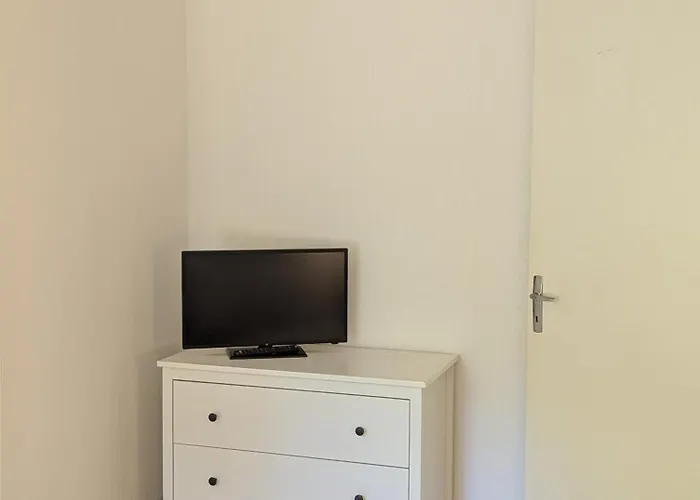 4 A 6 Couchages Au Calme * 르망