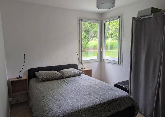 아파트 4 A 6 Couchages Au Calme